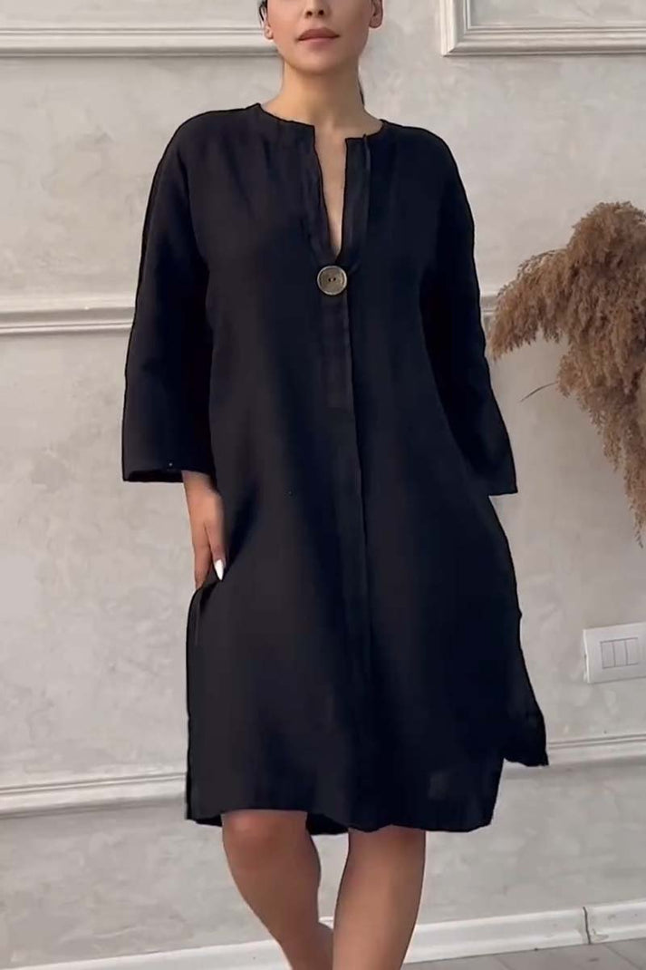 casual dress of cotton and linen with button fastening