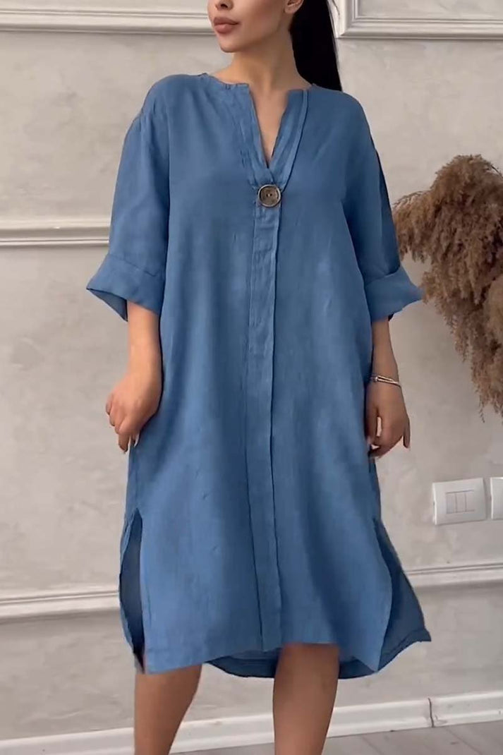 casual dress of cotton and linen with button fastening