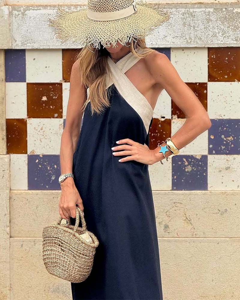 LD | Elegant dress with halterneck and fashionable cross collar