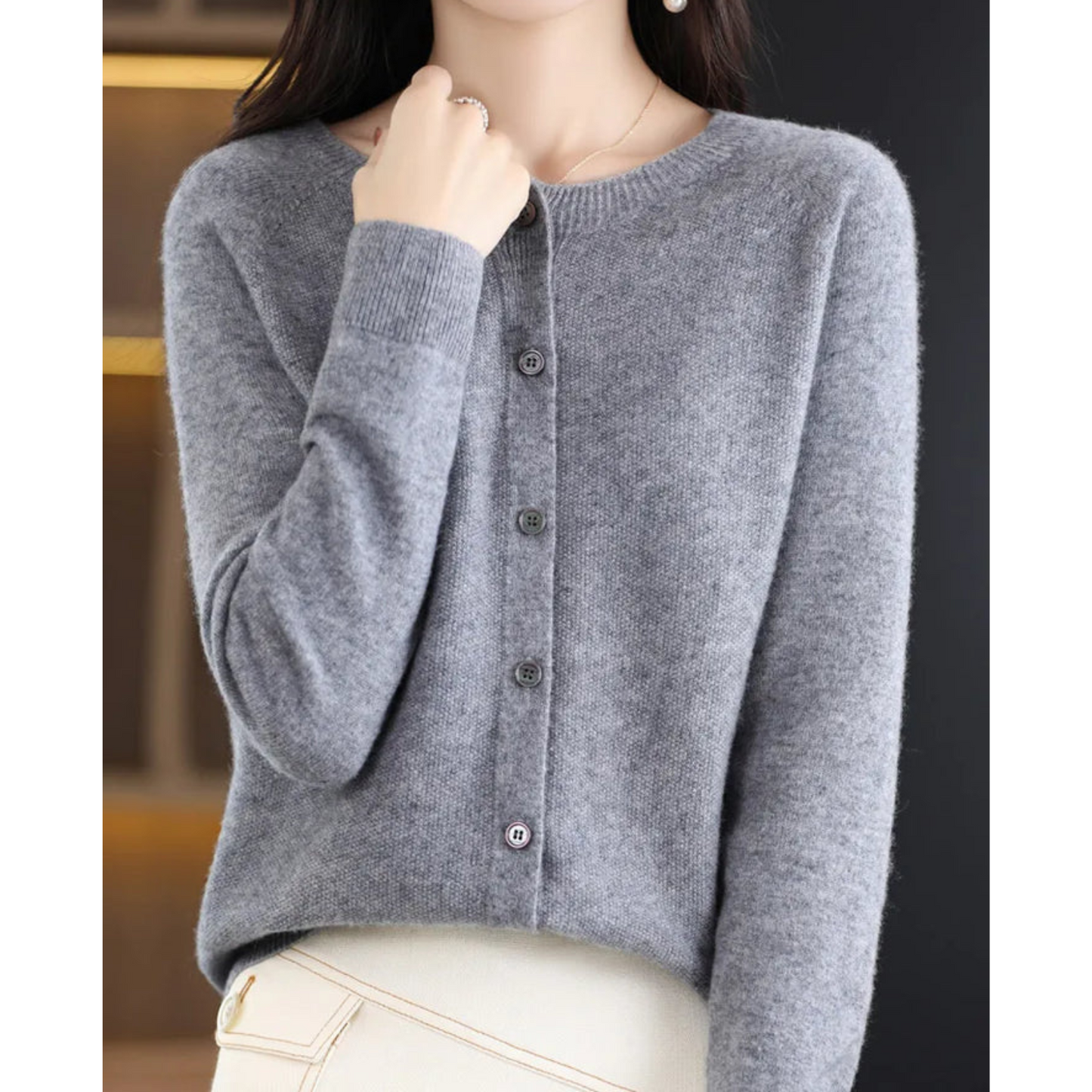 Fay | Chic and Comfortable Women's Merino Wool Cardigan