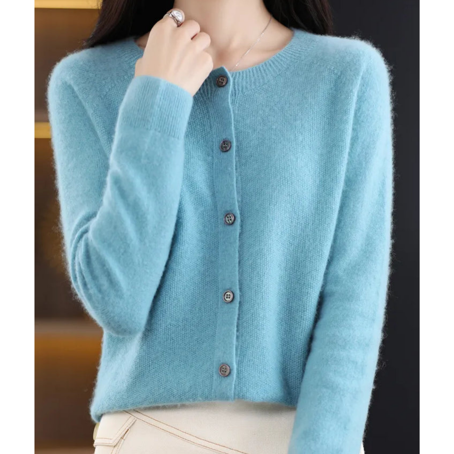 Fay | Chic and Comfortable Women's Merino Wool Cardigan