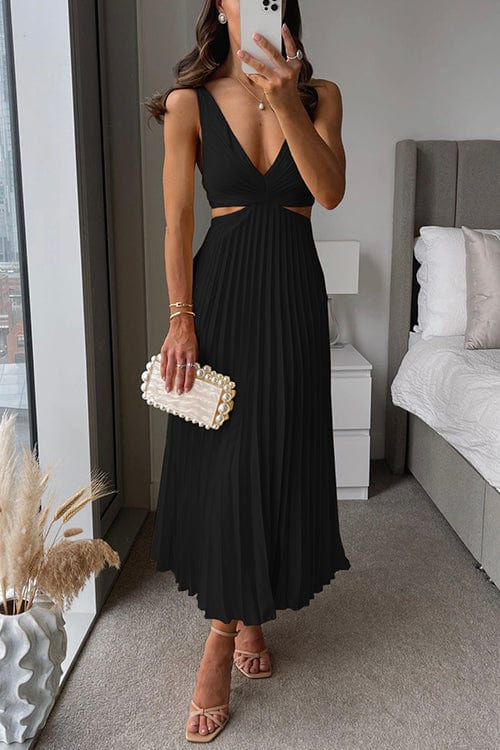 LD | Pleated dress with cutouts