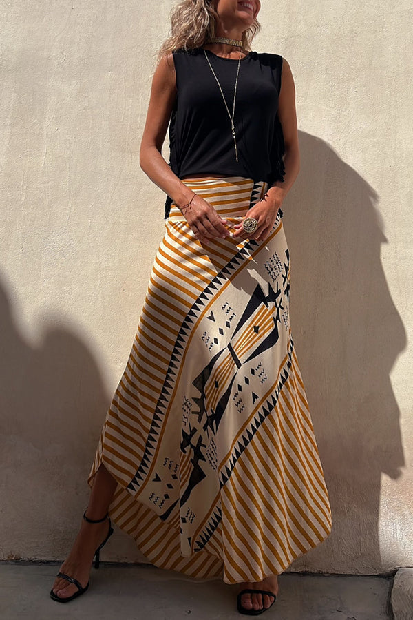 Maxi skirt with elastic waistband and geometric satin pattern