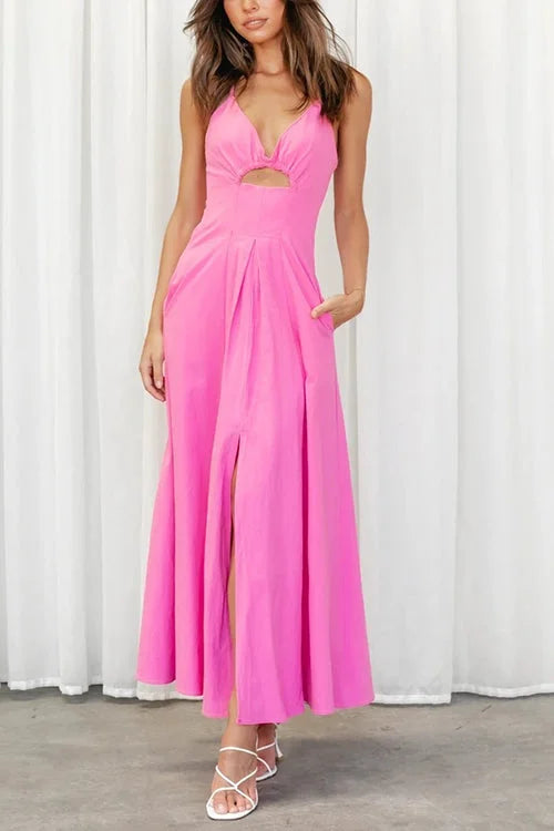 Maxi dress with open back and V-neckline