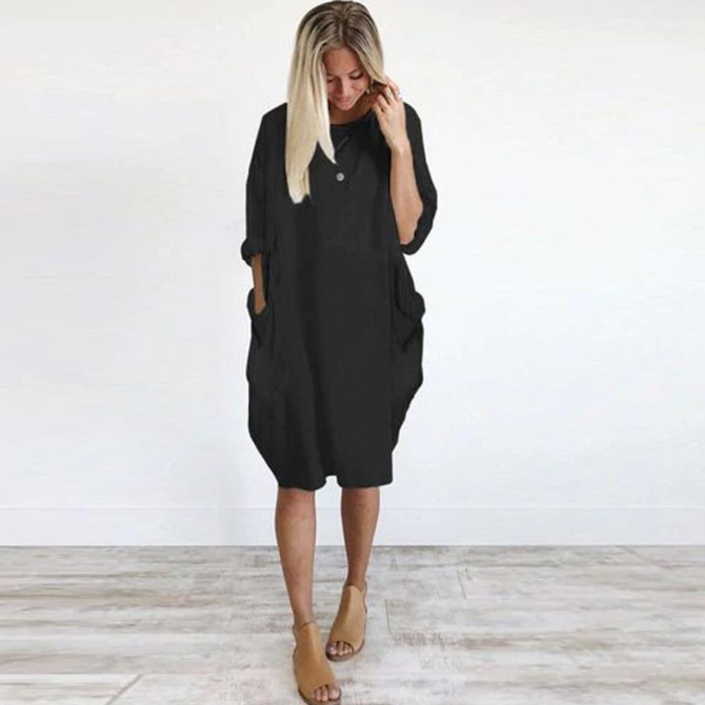 Plain dress with round neckline