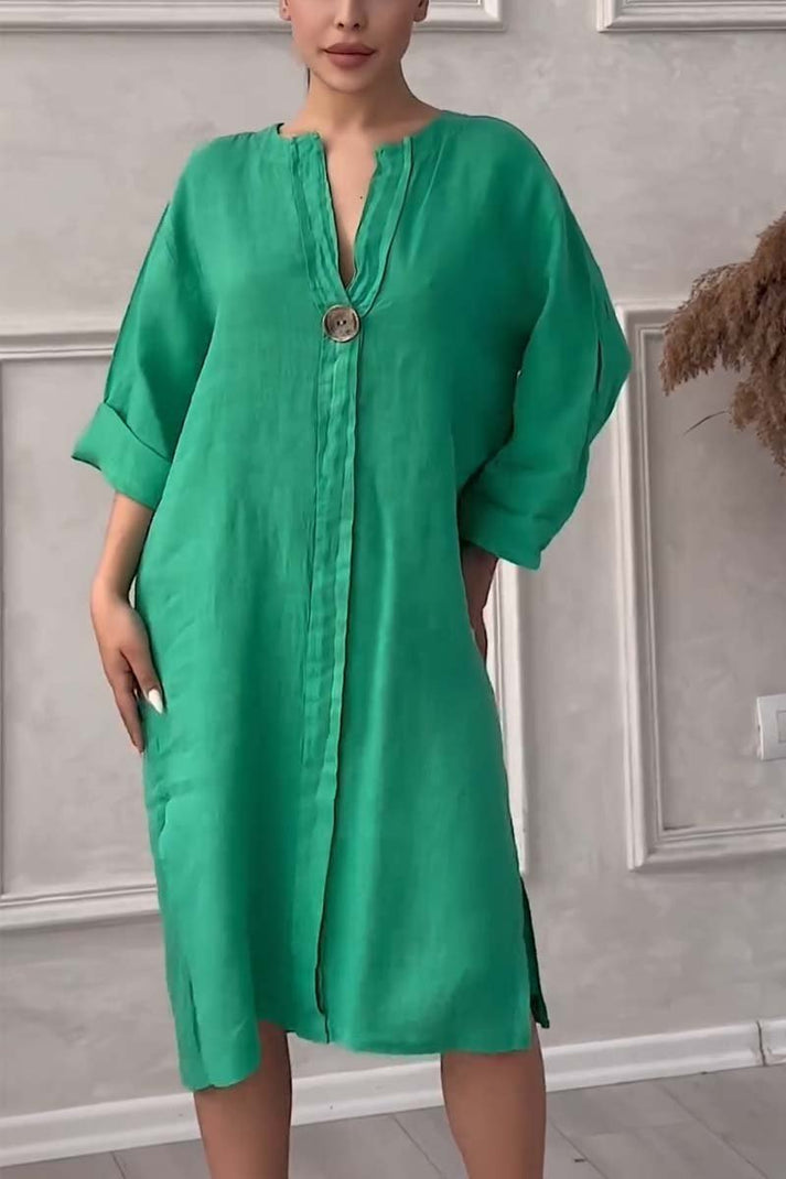 casual dress of cotton and linen with button fastening