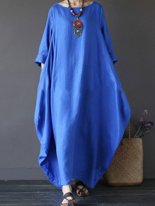 Loose-fitting women's dress in large size
