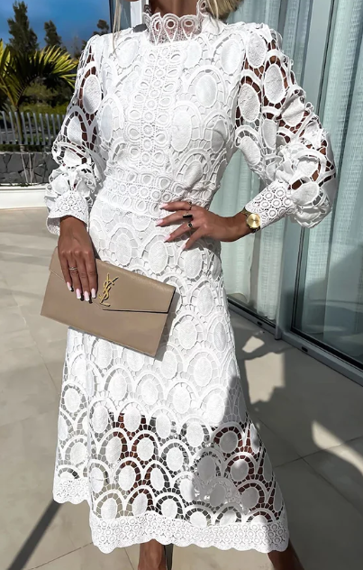 LP | Romantic, sensual and elegant midi dress