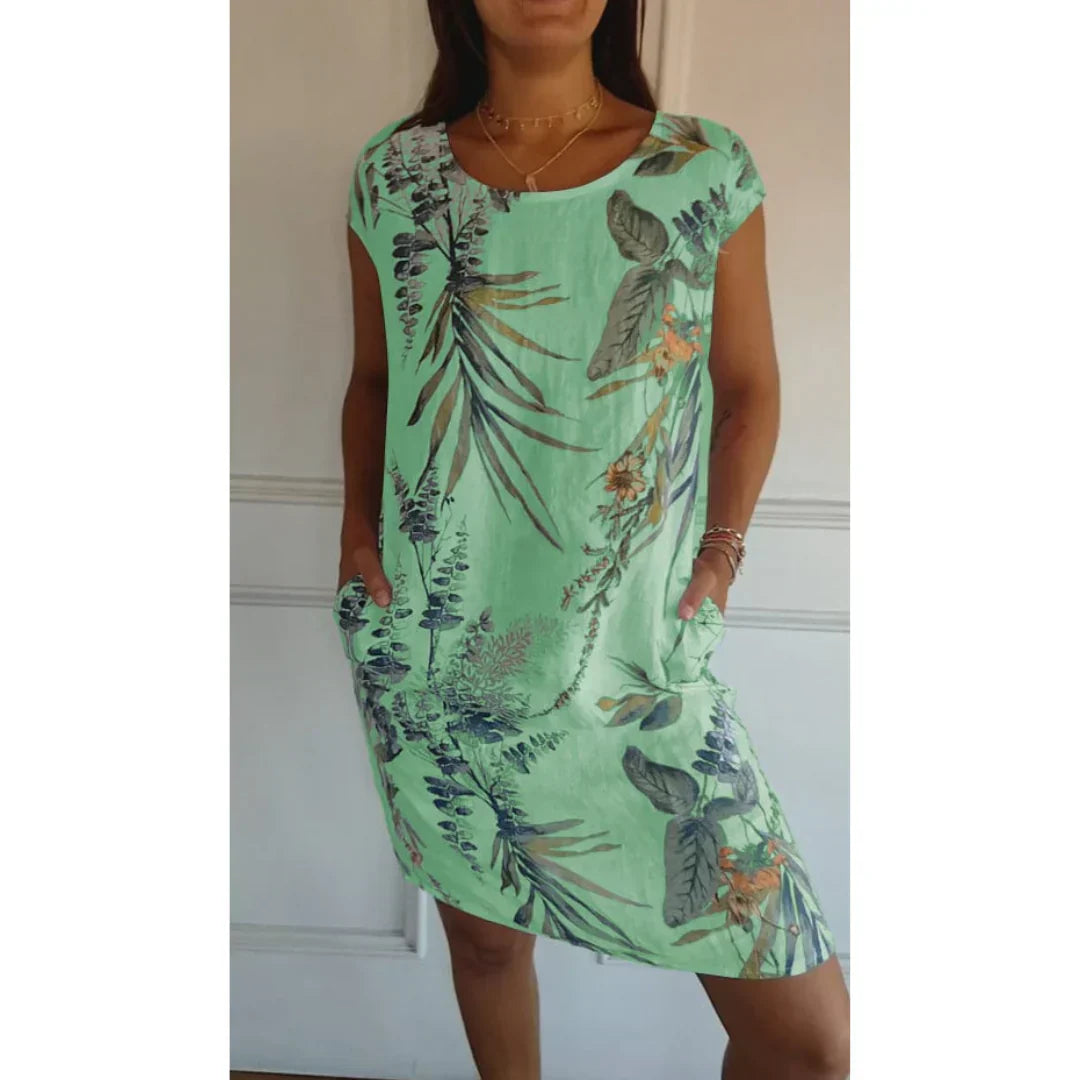 LD dress with round neckline