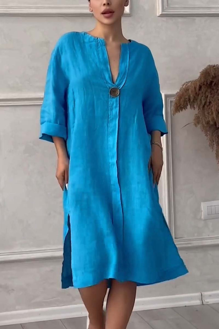 casual dress of cotton and linen with button fastening