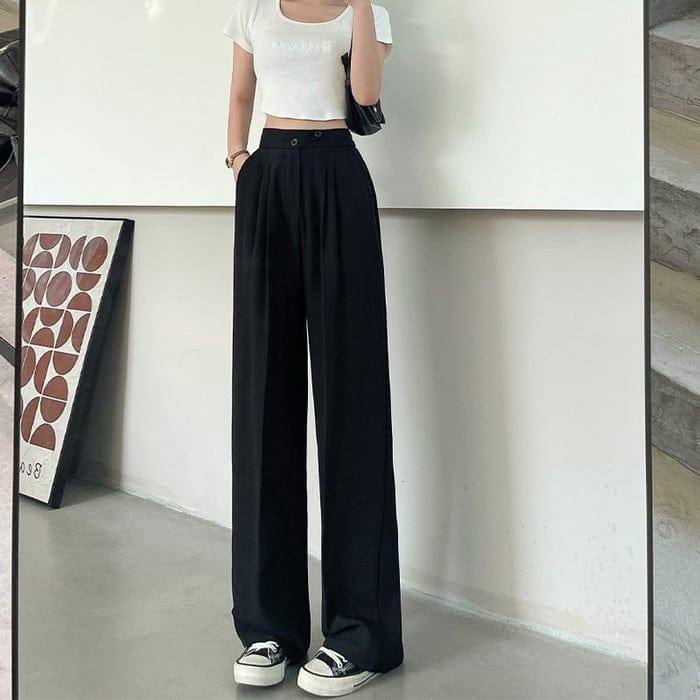 Wide trouser legs