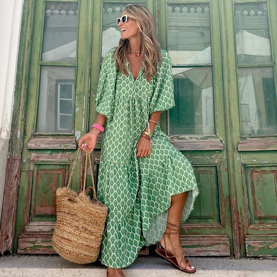 Bohemian long dress with vintage print V-neck and short loose sleeves
