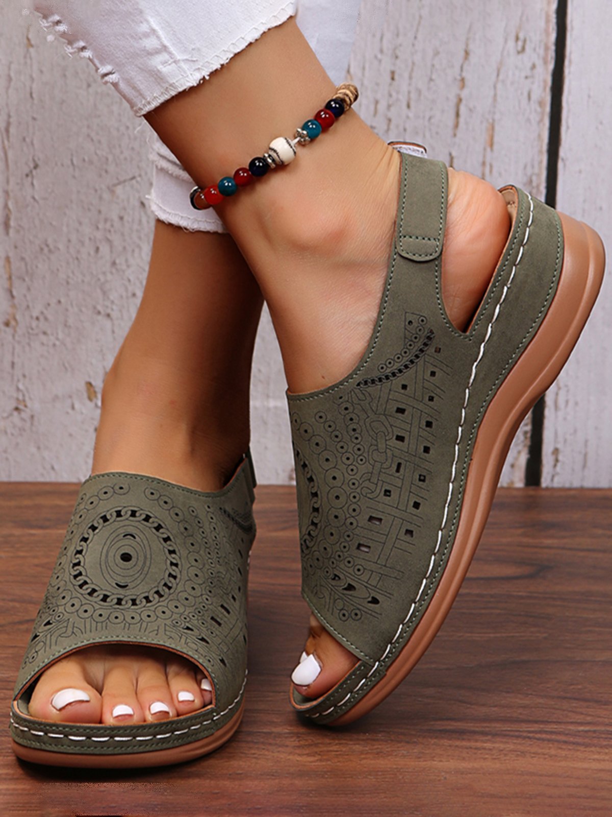 LP | Ethnic punched pattern with hollow velcro Retro sandal
