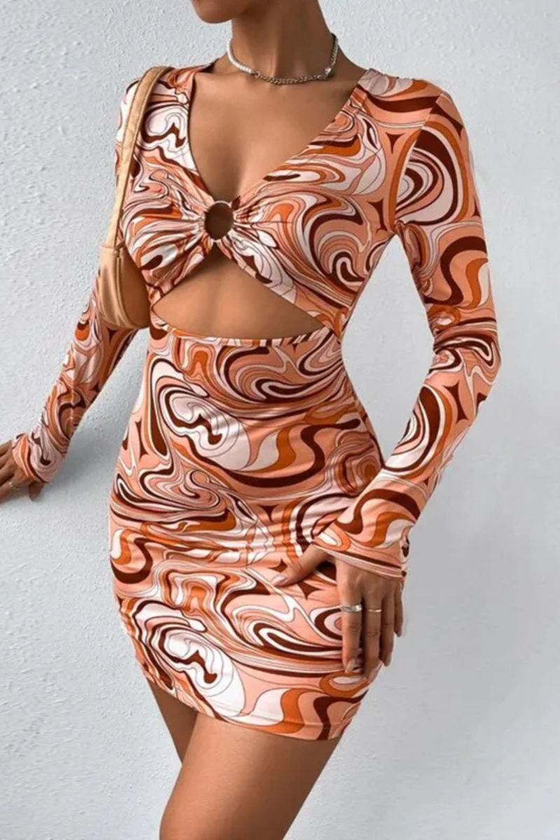 LP | Fitted and flared casual dress