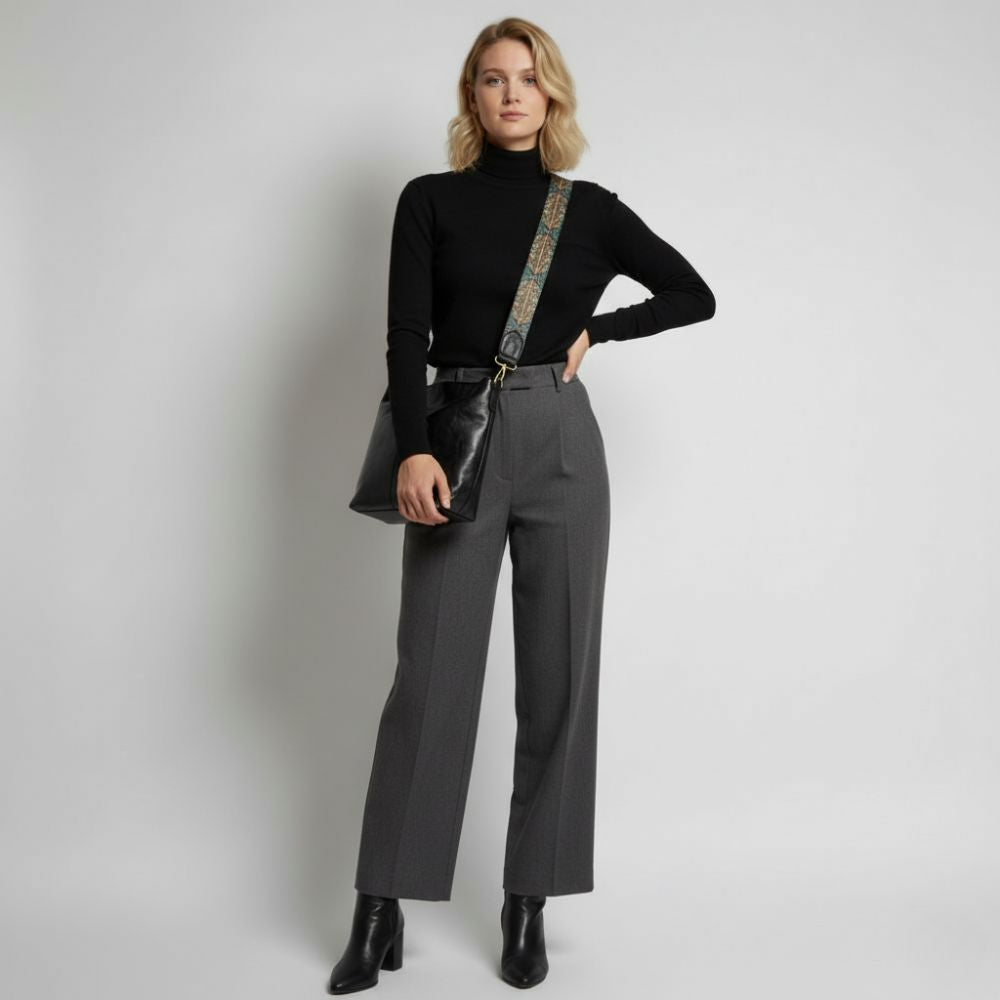 Chelsey's Vintage Charm | Leather Shoulder Bag