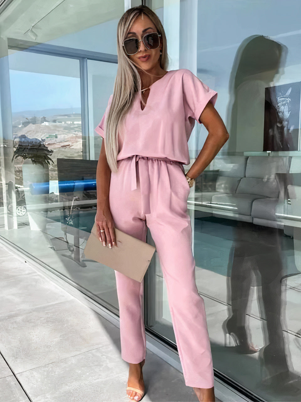 Jumpsuit with pointed neckline - Cam