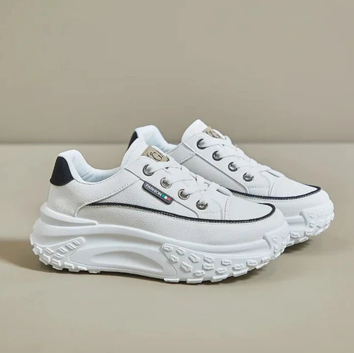 LP | Chic and relaxed shoes in general