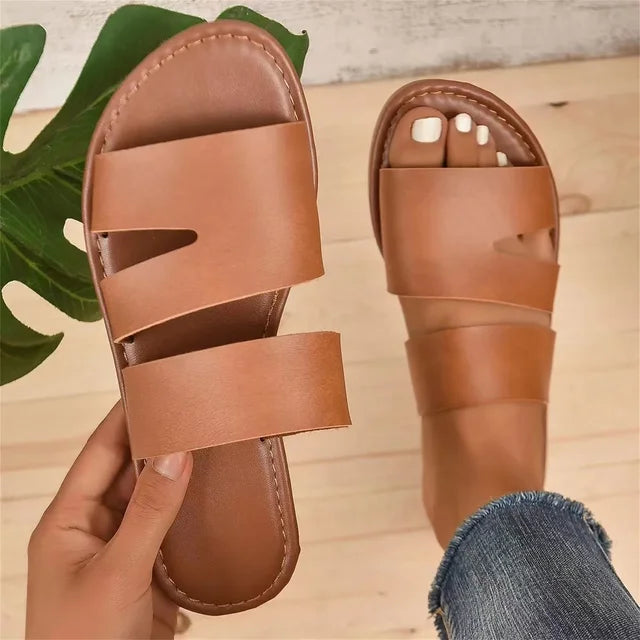 LP | Elegant flat sandals for women
