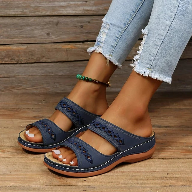LP | Versatile and comfortable generic slippers