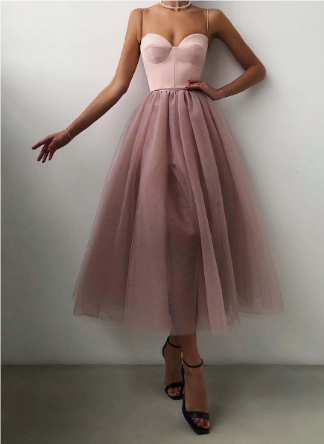 Esmeralda - Prom dress with spaghetti straps and straight bottom