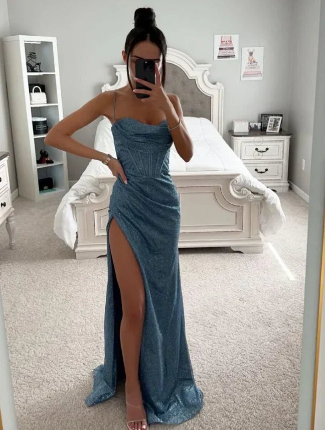 Freya - Elegance dress with slit