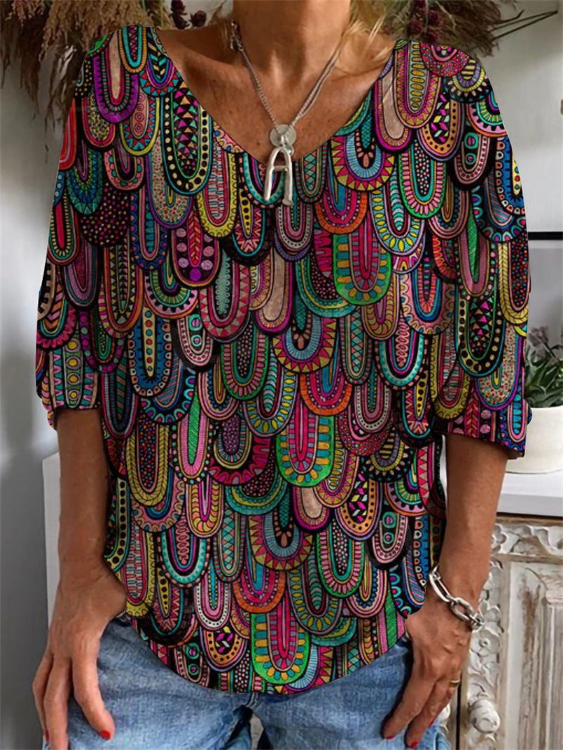 Long-sleeved V-neck T-shirt with geometric motifs