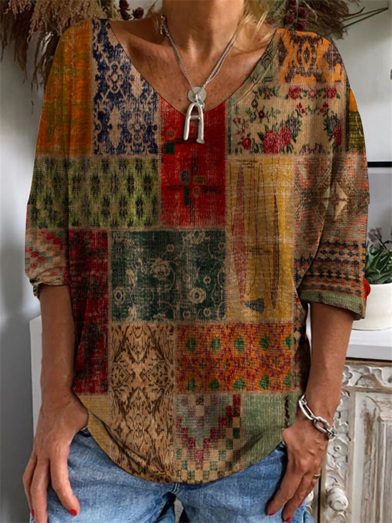 Long-sleeved V-neck T-shirt with geometric motifs