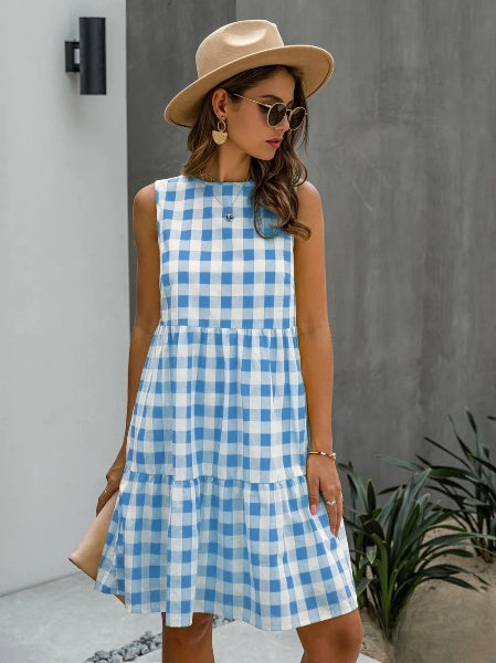 Mc | Women's fitted dress with fashionable round neckline and pastel plaid skirt