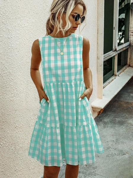 Mc | Women's fitted dress with fashionable round neckline and pastel plaid skirt
