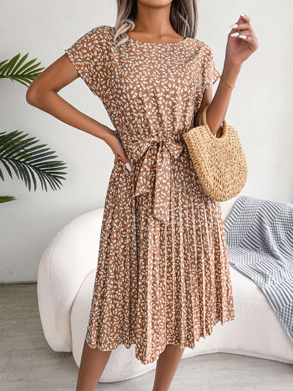 LP | A-line round-neck floral-patterned midi dress with waist belt