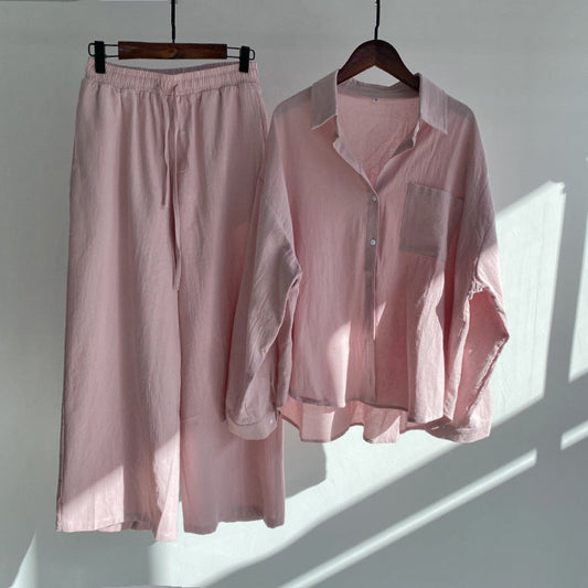 High-waisted shirt and pants in cotton and linen
