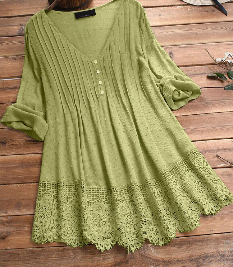 LP | Lightweight, vintage-inspired blouse