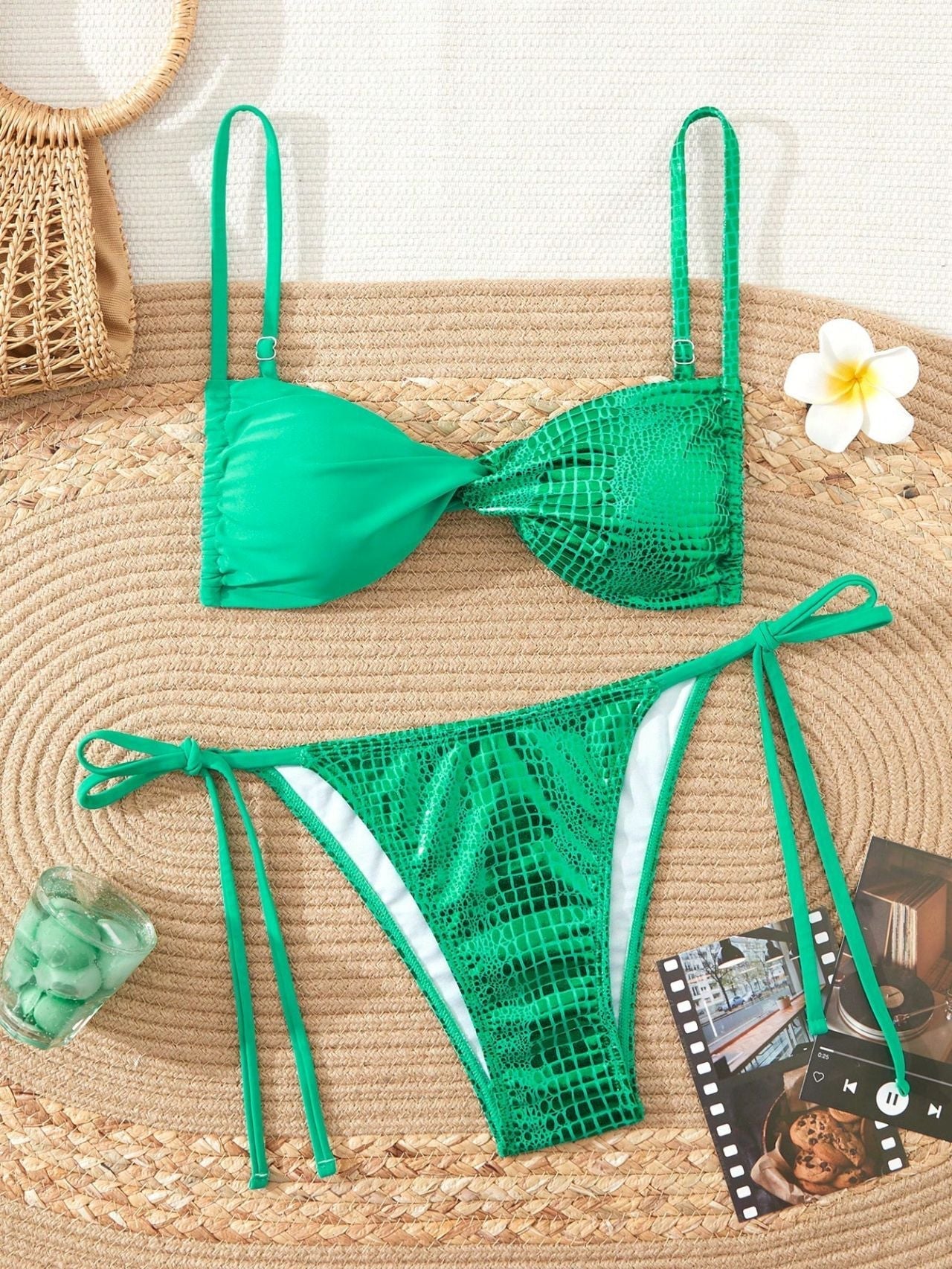 Lightweight and adorable Bikini