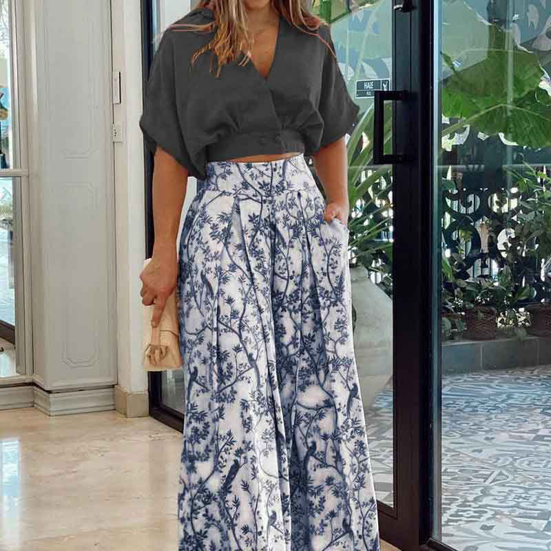 LP | Modern and lightweight tank top and pants set