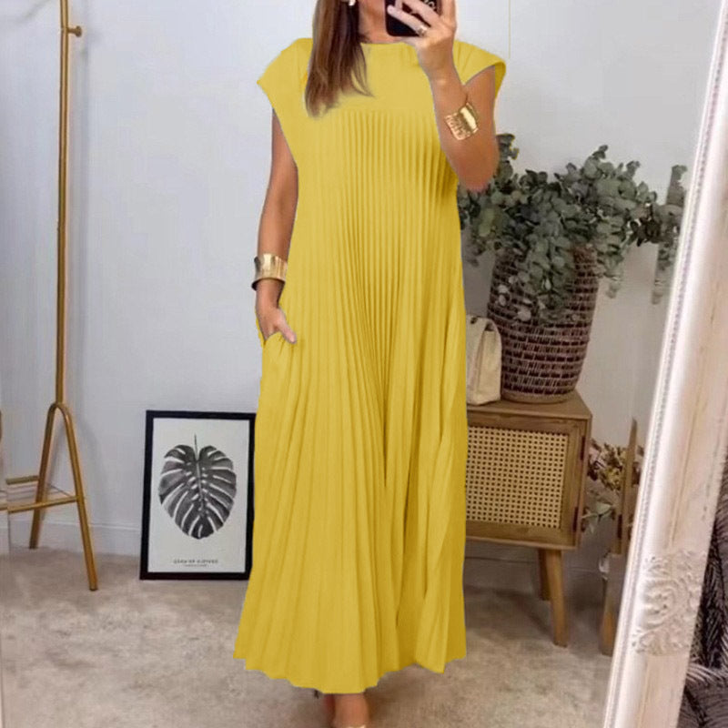 LD Long sleeveless dress with pleats and round neckline