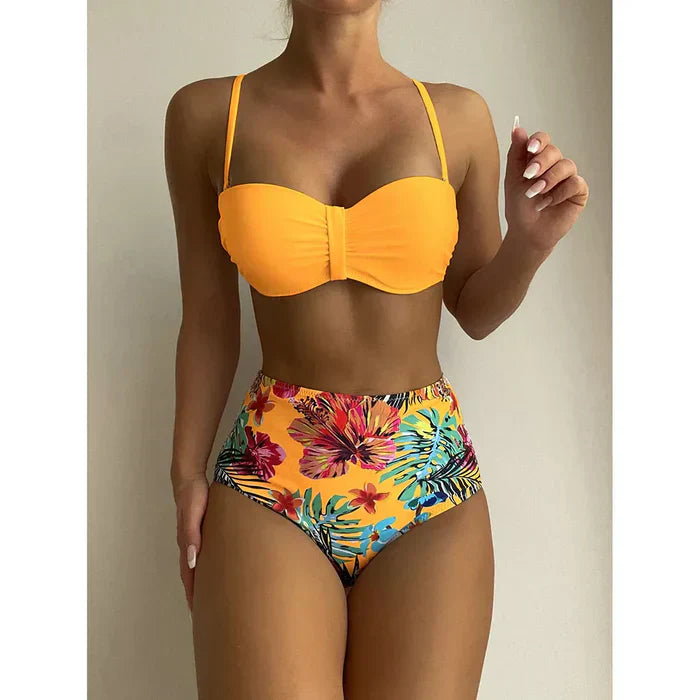 Chic bikini with high waist and floral pattern