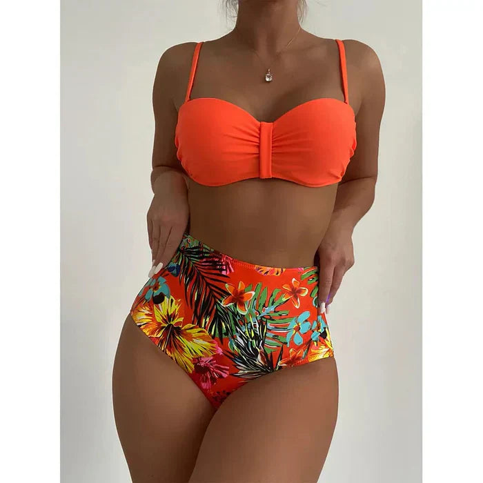 Chic bikini with high waist and floral pattern