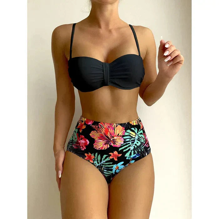 Chic bikini with high waist and floral pattern