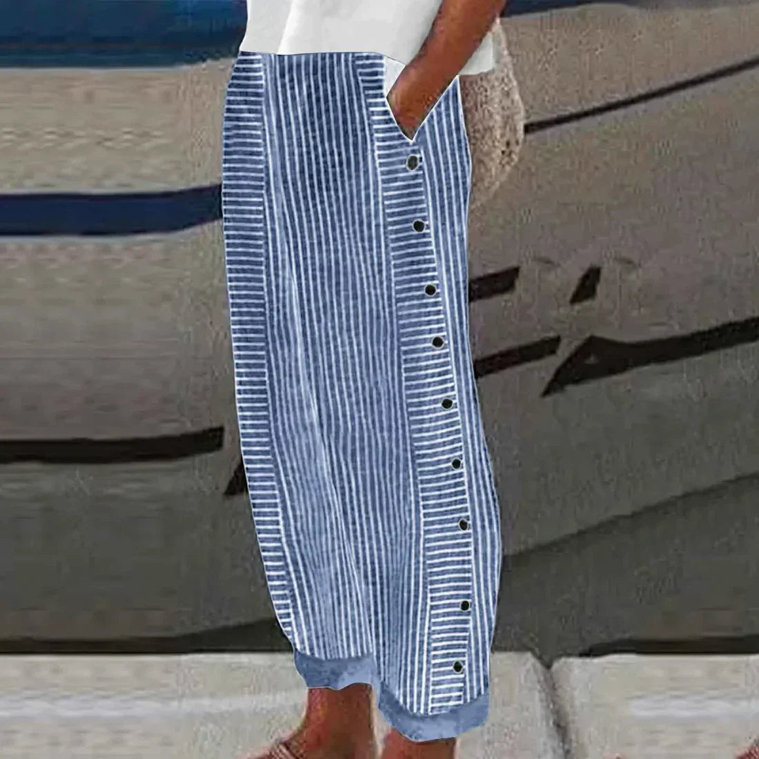 Comfortable summer pants with stripe pattern