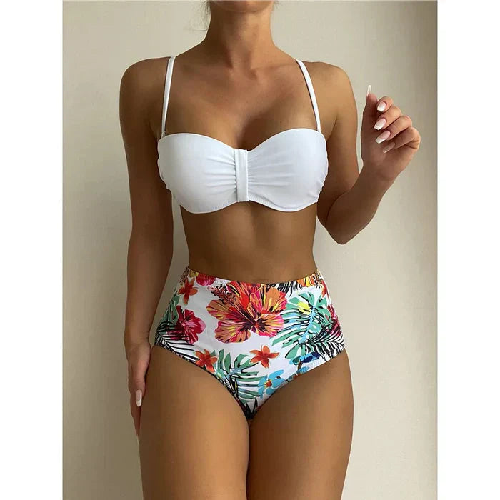 Chic bikini with high waist and floral pattern
