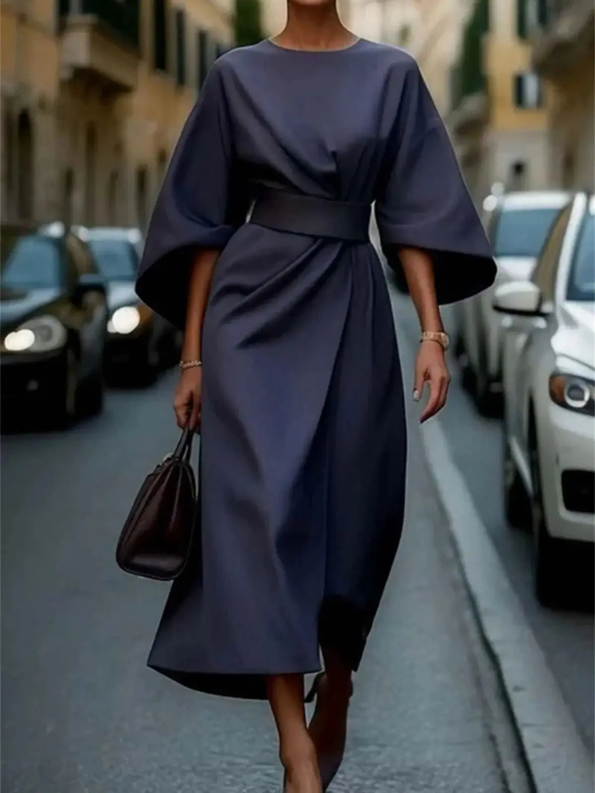 LD | Elegant midi dress with bell sleeves and belt