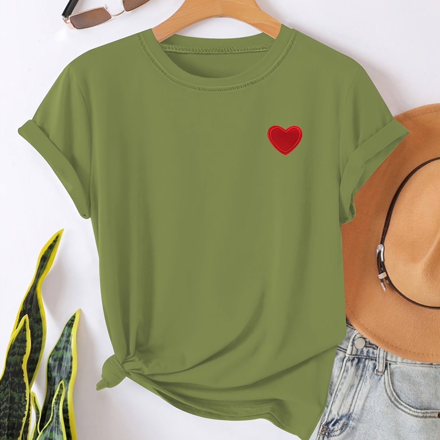 T-shirt - Heart-shaped print and round neck for comfort