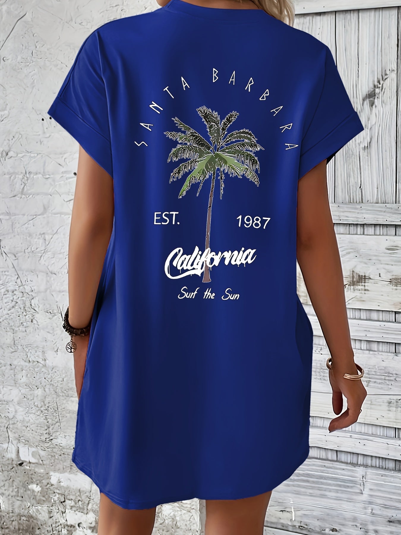 T-shirt dress - Palm print with pocket and comfortable fit