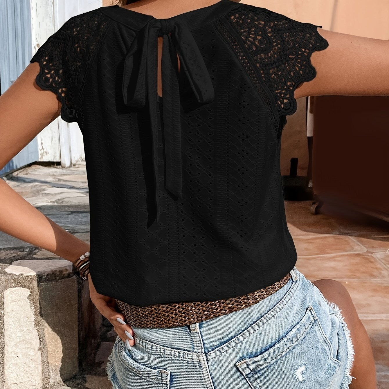 T-shirt - lace-up back with bow and casual solid color