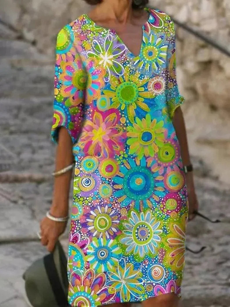 LD | Floral midi dress with V-neck and timeless elegance