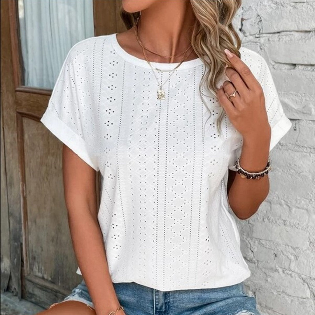 Gail - Short-sleeved top for women - Simple and elegant