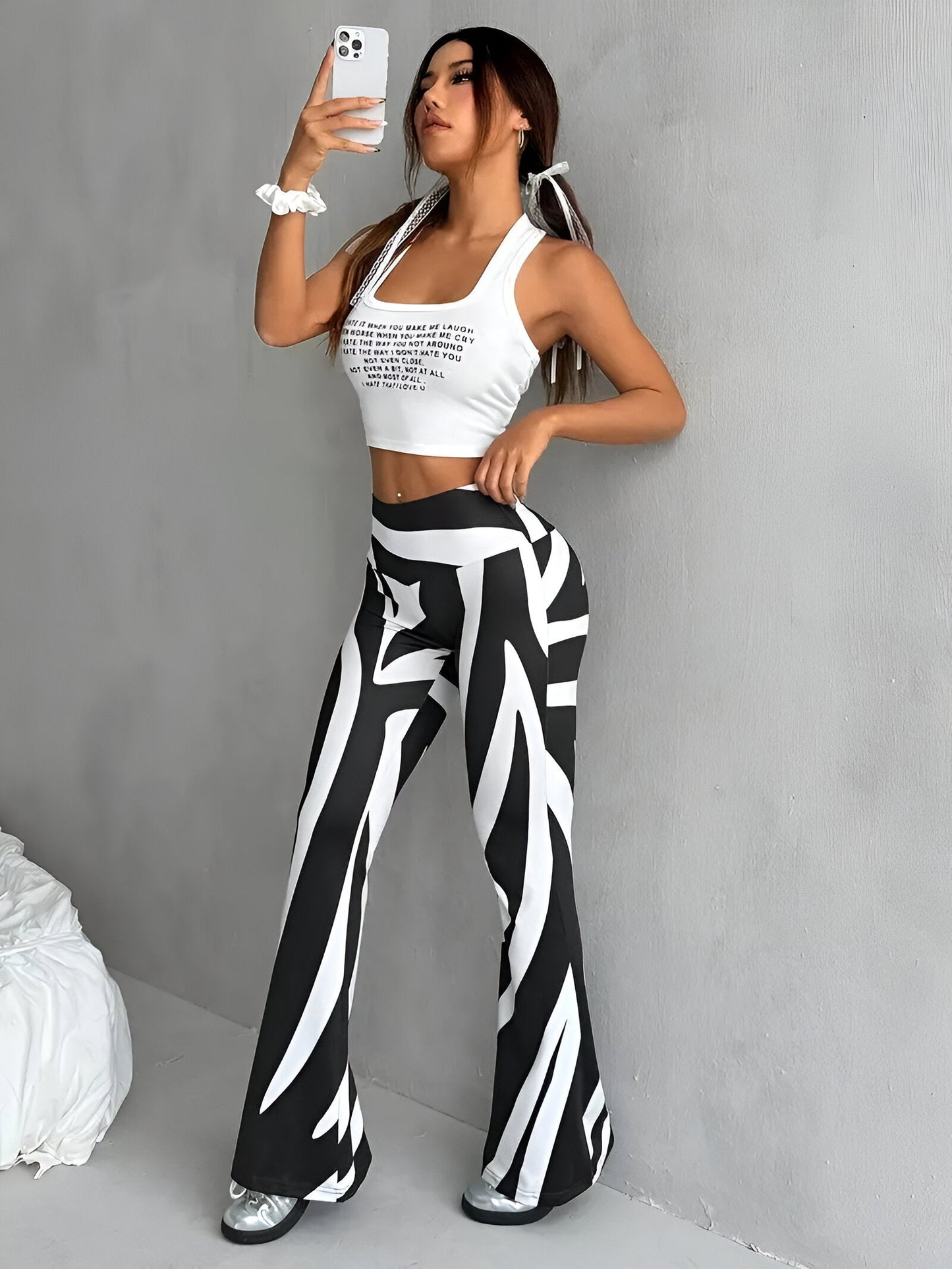 High-waist pants with floral pattern