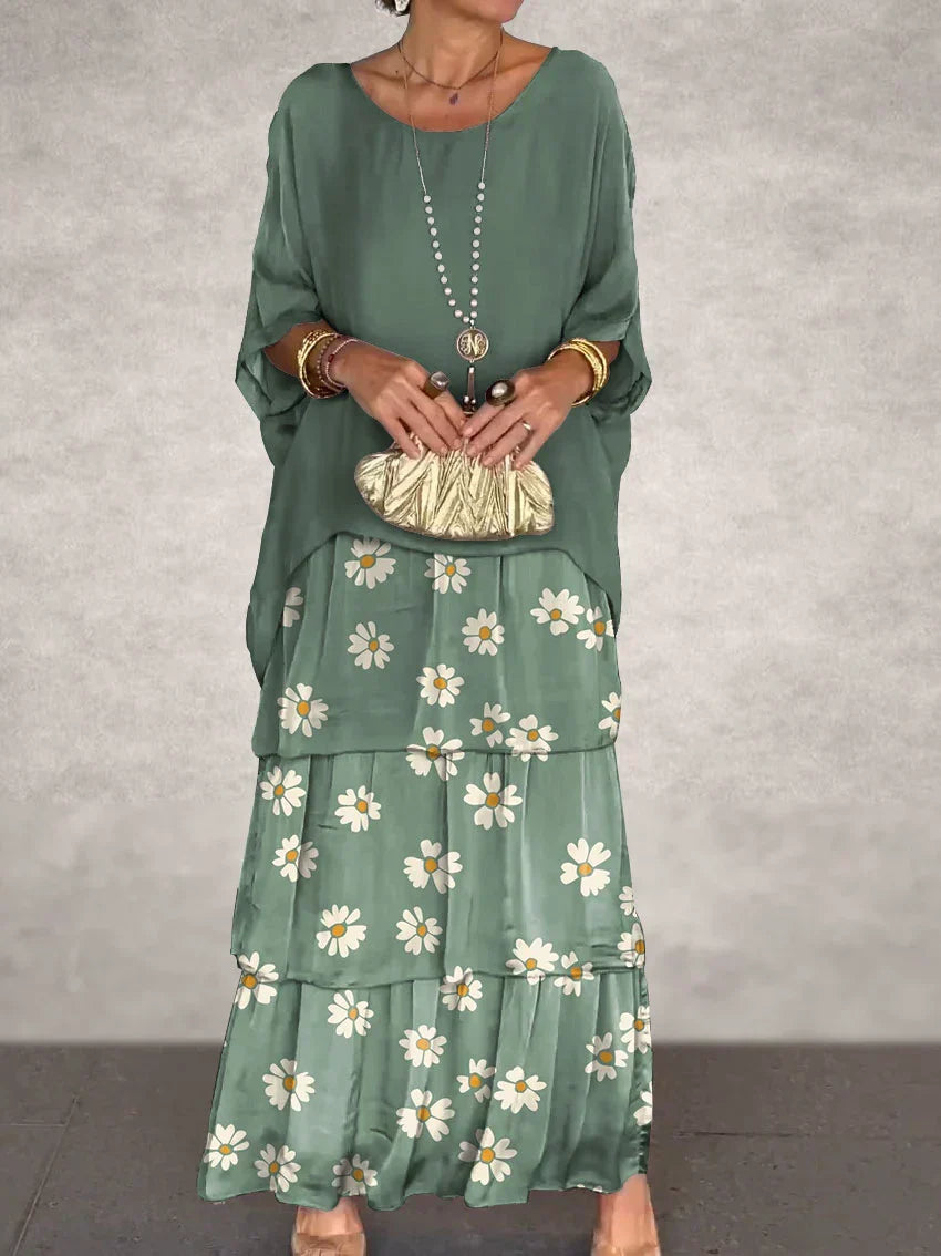 LP | Elegant long dress with plunging neckline