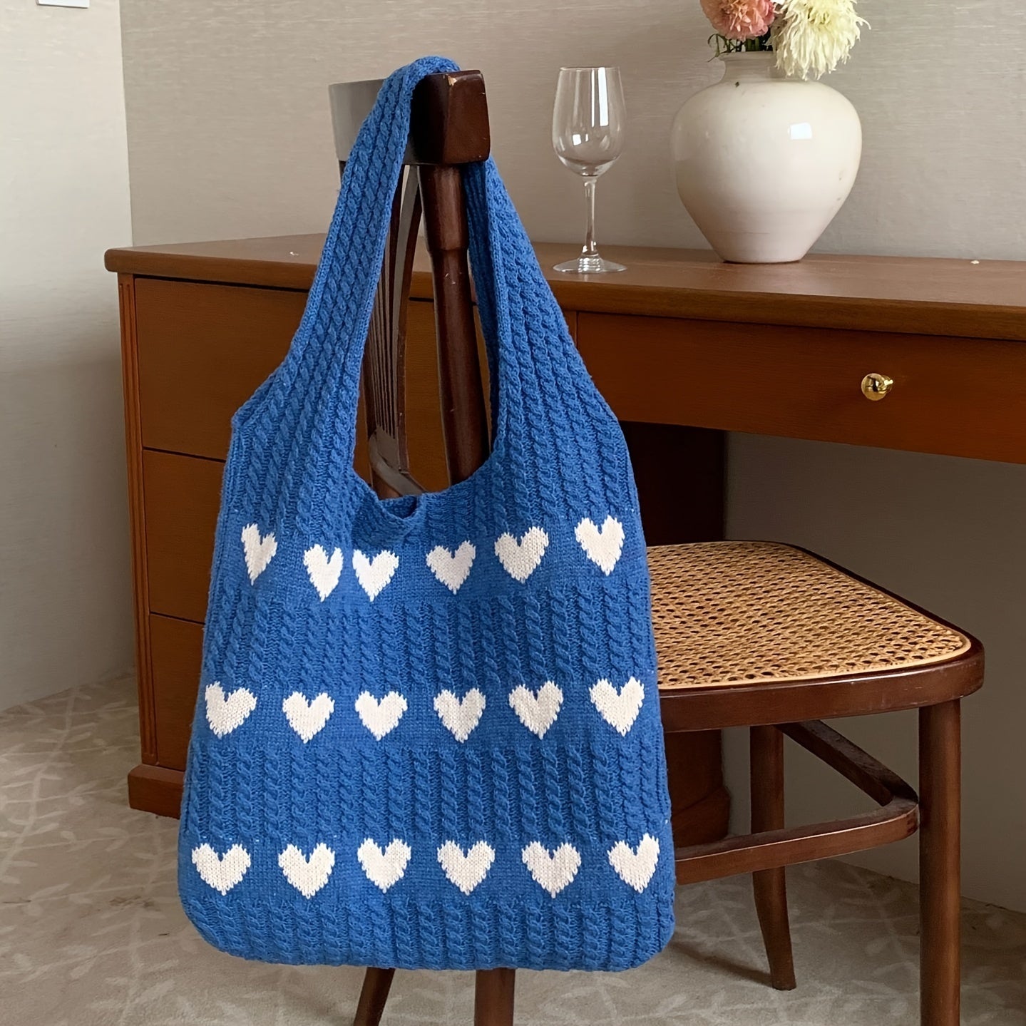Nina | Hand-knitted shopping bag with heart motif