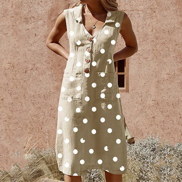 Elegant dress with pockets and polka dots, buttoned, in large size